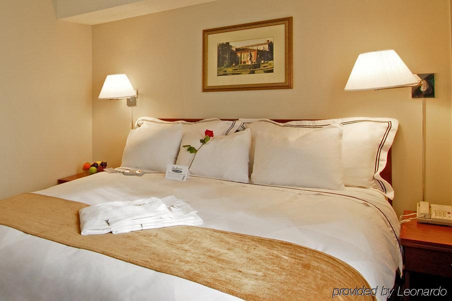 Hotel Doubletree By Hilton Windsor, On Windsor
