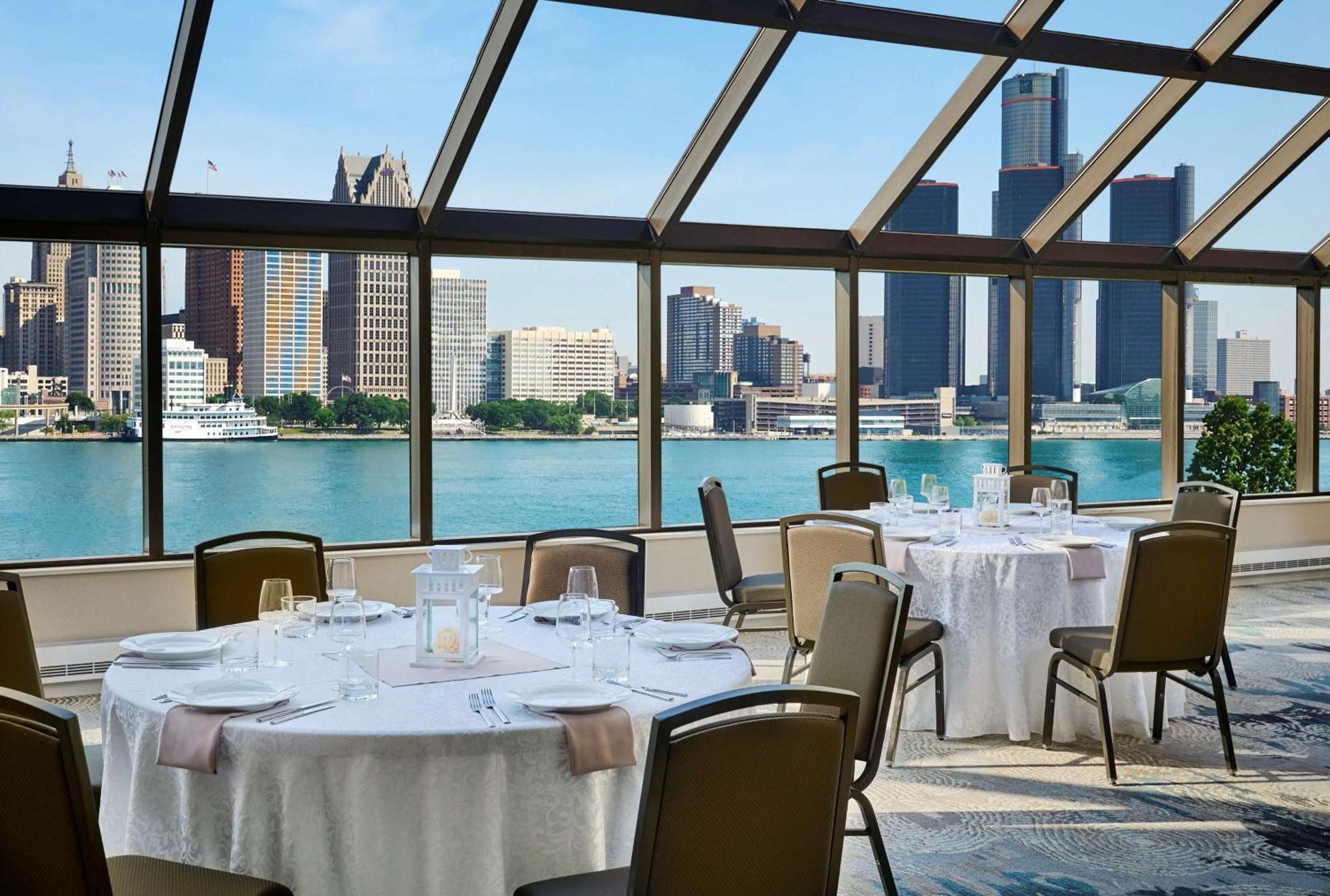 Doubletree By Hilton Windsor, On Hotel 4*