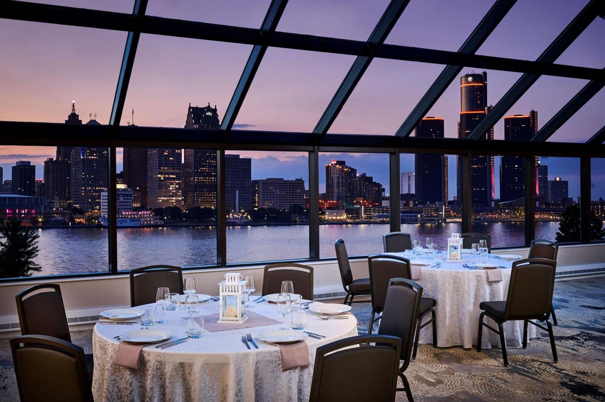 Doubletree By Hilton Windsor, On Hotel 4*